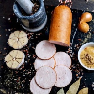 KIEŁBASA DROBIOWA (ok 0,9 kg) - SWOJSKIE DOMOWE (Zamawiaj do poniedziałku godz. 10:00)