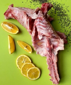 PORCJA ROSOŁOWA Z KRÓLIKA SUROWA (około 0,60 kg) - AMCIU (Zamawiaj do piątku godz. 10:00), Odbiór osobisty w sklepie w następny piątek lub z dostawą po 2 tygodniach mrożony) 