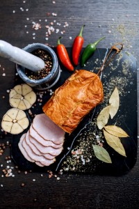 SCHAB WĘDZONY (ok 0,65 kg) - SWOJSKIE DOMOWE (Zamawiaj do poniedziałku godz. 10:00)